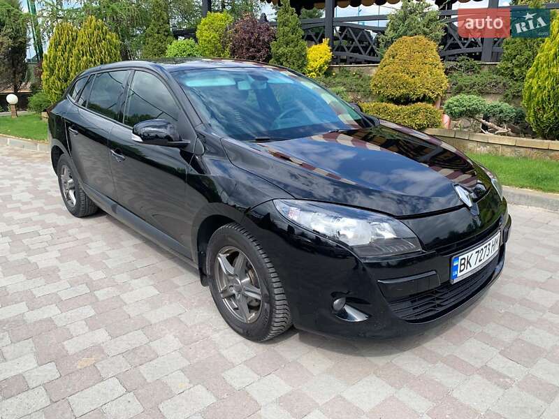 Универсал Renault Megane 2011 в Сарнах