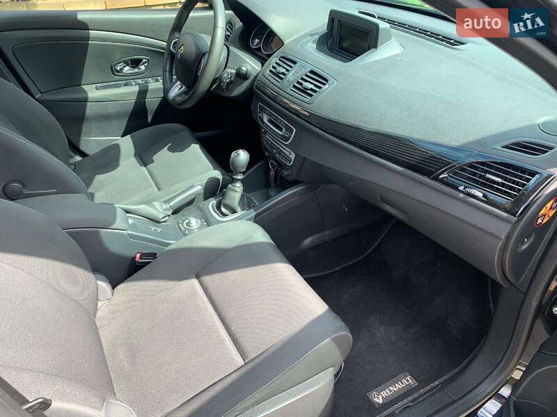 Универсал Renault Megane 2011 в Сарнах