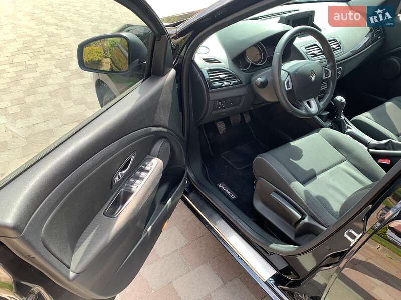 Универсал Renault Megane 2011 в Сарнах