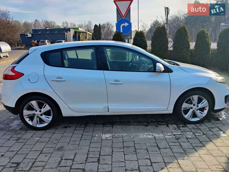 Хетчбек Renault Megane 2012 в Новояворівську