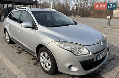 Универсал Renault Megane 2010 в Надворной