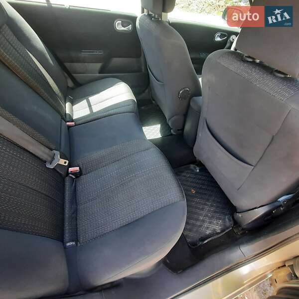 Седан Renault Megane 2007 в Днепре