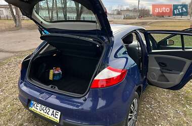 Хэтчбек Renault Megane 2010 в 