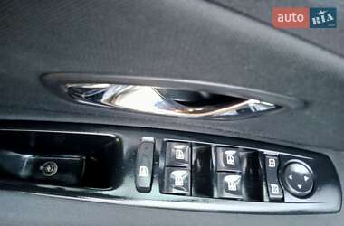 Хэтчбек Renault Megane 2011 в 
