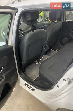Универсал Renault Megane 2010 в 