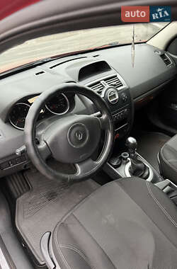 Хэтчбек Renault Megane 2006 в 