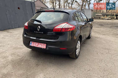 Хэтчбек Renault Megane 2009 в 