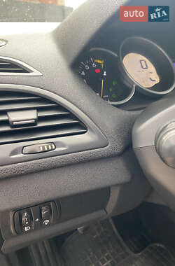 Хэтчбек Renault Megane 2009 в 