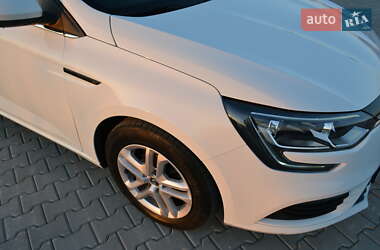 Седан Renault Megane 2019 в 