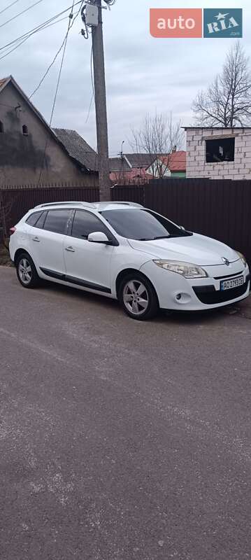 Универсал Renault Megane 2011 в Хусте
