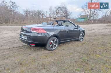 Кабриолет Renault Megane 2010 в 