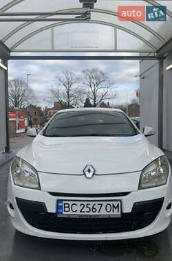 Хетчбек Renault Megane 2011 в 