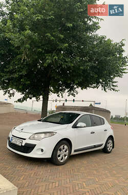 Хетчбек Renault Megane 2011 в 