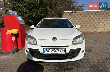 Хетчбек Renault Megane 2011 в 