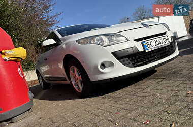 Хетчбек Renault Megane 2011 в 
