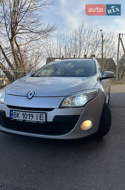 Универсал Renault Megane 2011 в 