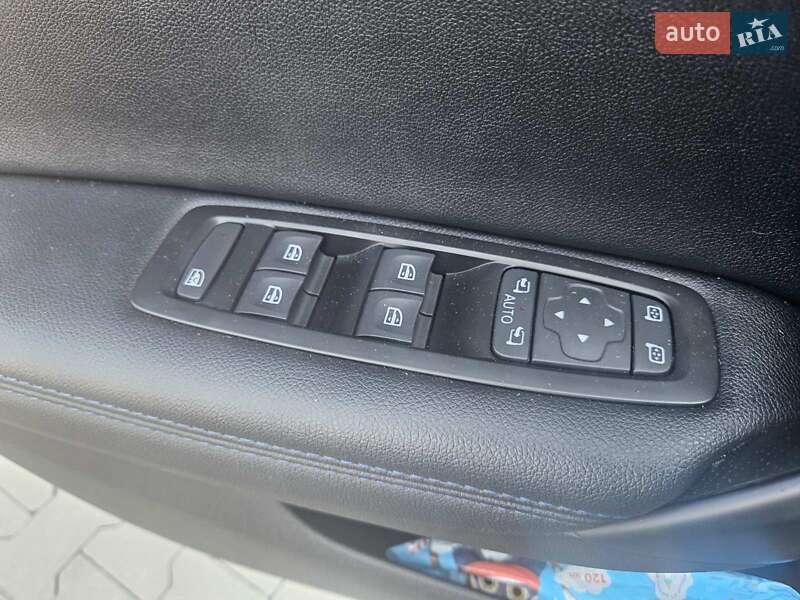 Универсал Renault Megane 2016 в Белой Церкви фото 48 Универсал Renault Megane 2016 в Белой Церкви