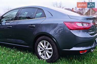 Седан Renault Megane 2019 в 
