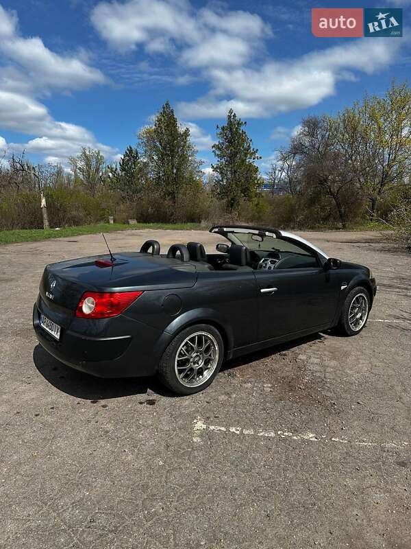 Кабріолет Renault Megane 2009 в 