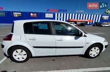 Хэтчбек Renault Megane 2006 в 