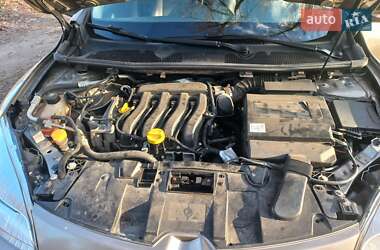 Хэтчбек Renault Megane 2010 в 