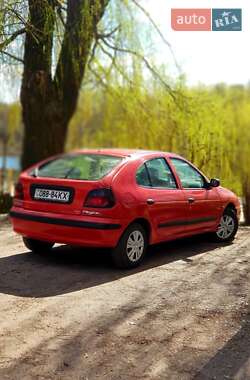 Хетчбек Renault Megane 1996 в 