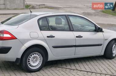 Седан Renault Megane 2004 в 