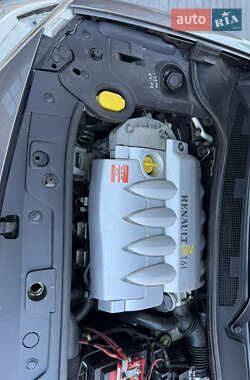 Седан Renault Megane 2005 в 