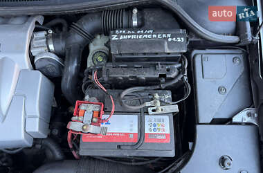 Седан Renault Megane 2005 в 