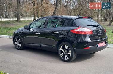 Хэтчбек Renault Megane 2011 в 
