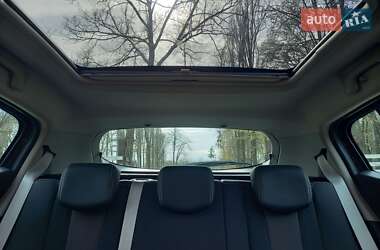 Хэтчбек Renault Megane 2011 в 