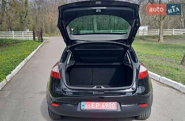 Хэтчбек Renault Megane 2011 в 