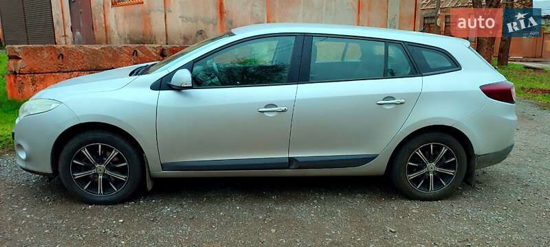Универсал Renault Megane 2010 в 