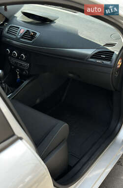 Универсал Renault Megane 2010 в 