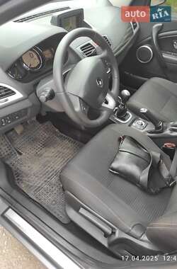 Универсал Renault Megane 2011 в 
