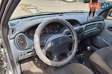Седан Renault Megane 1999 в 