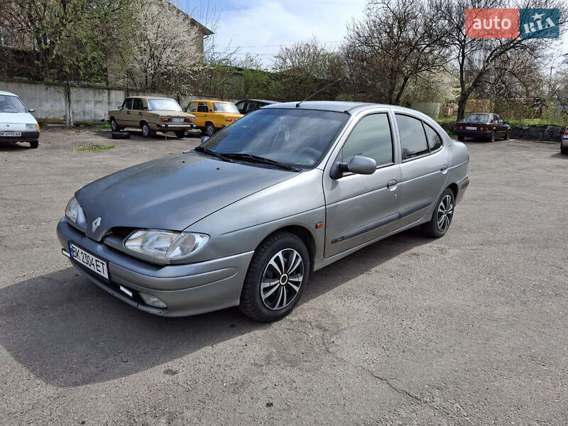 Седан Renault Megane 1999 в 