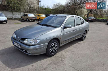 Седан Renault Megane 1999 в 