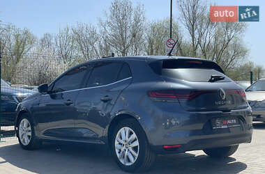 Хэтчбек Renault Megane 2021 в 