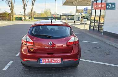 Хэтчбек Renault Megane 2010 в 