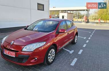 Хэтчбек Renault Megane 2010 в 