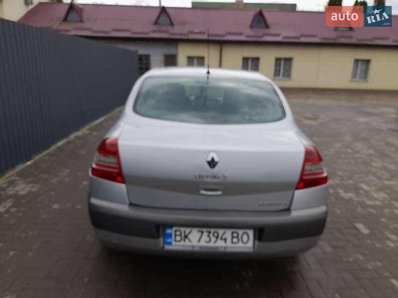 Седан Renault Megane 2006 в Остроге