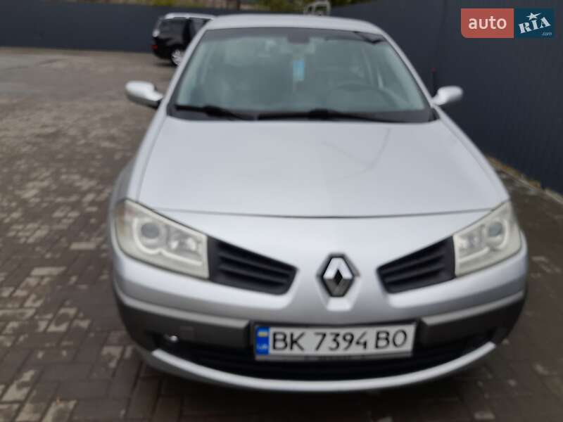 Седан Renault Megane 2006 в Остроге
