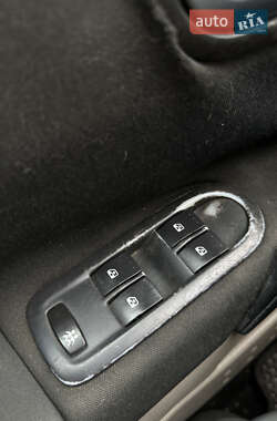 Хетчбек Renault Megane 2003 в 
