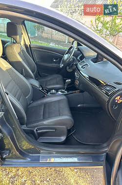 Хэтчбек Renault Megane 2015 в 