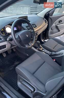 Хэтчбек Renault Megane 2012 в 