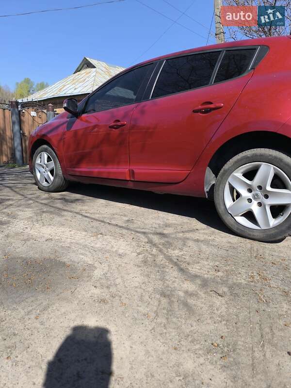 Хэтчбек Renault Megane 2015 в Ахтырке