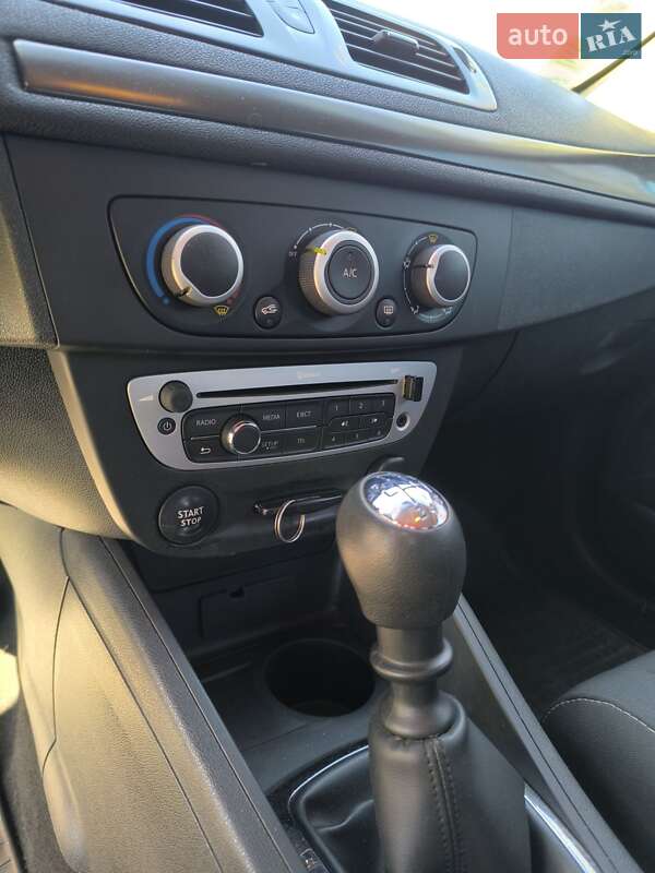 Хэтчбек Renault Megane 2015 в Ахтырке