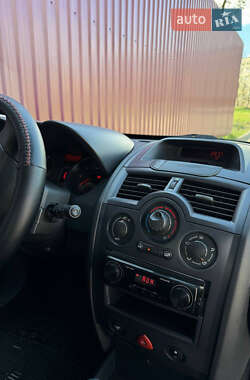 Купе Renault Megane 2004 в 