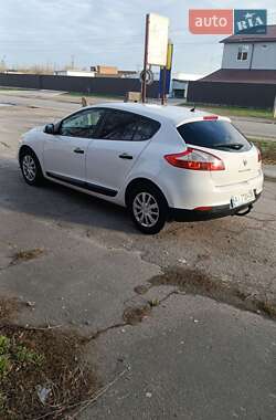 Хэтчбек Renault Megane 2011 в 